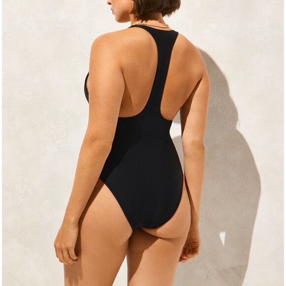 J.Crew Gail Classic Sculpt Swimsuit SZ 4 Black One-Piece Racerback Removable Pad - Picture 2 of 9